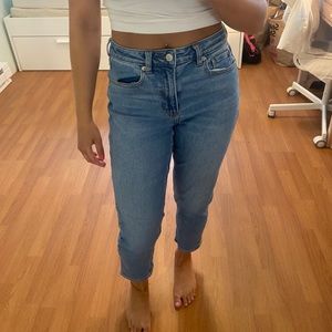 American Eagle high rise mom jeans, medium wash (Waist: 2, length: short)